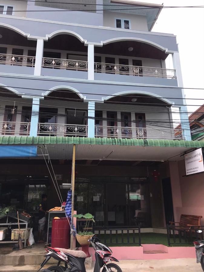 Kanokwan Guesthouse タオ島 エクステリア 写真